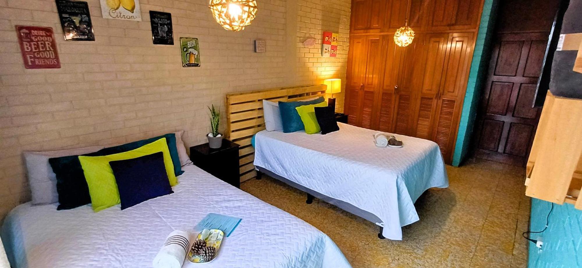 גואטמלה Hostal De Lucca מראה חיצוני תמונה