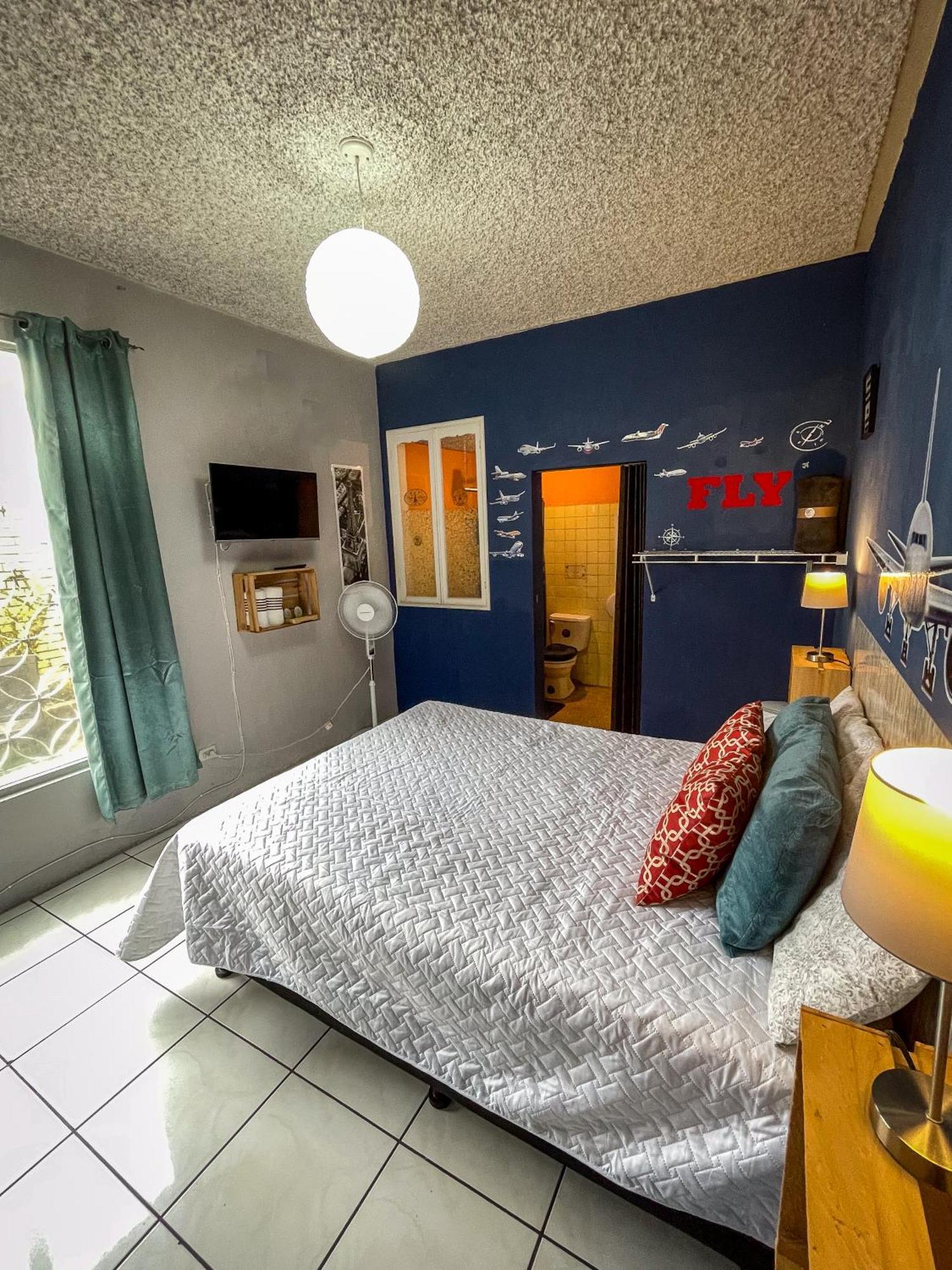 גואטמלה Hostal De Lucca מראה חיצוני תמונה
